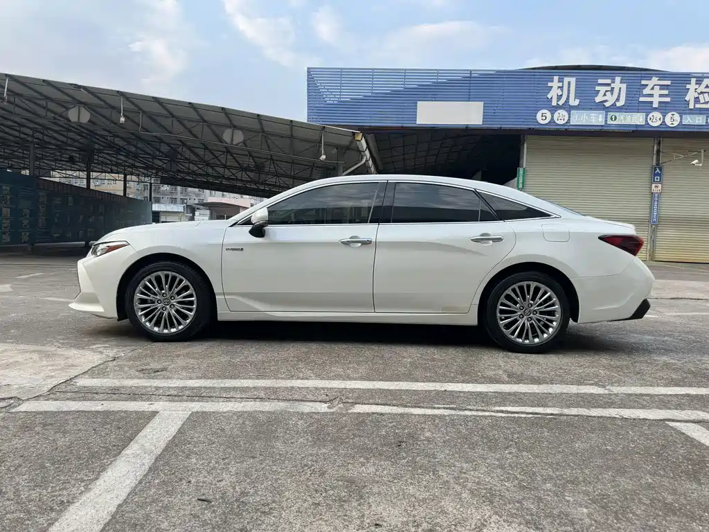 Toyota Avalon — миниатюра 4
