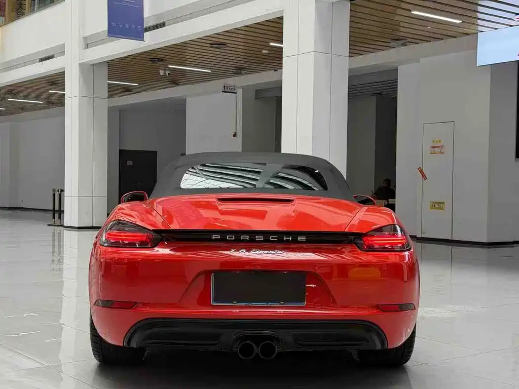 Porsche 718 2018 Boxster 2.0T