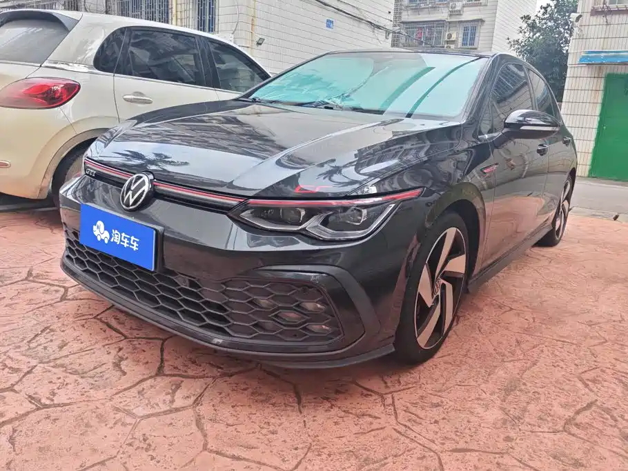 Volkswagen Golf GTI