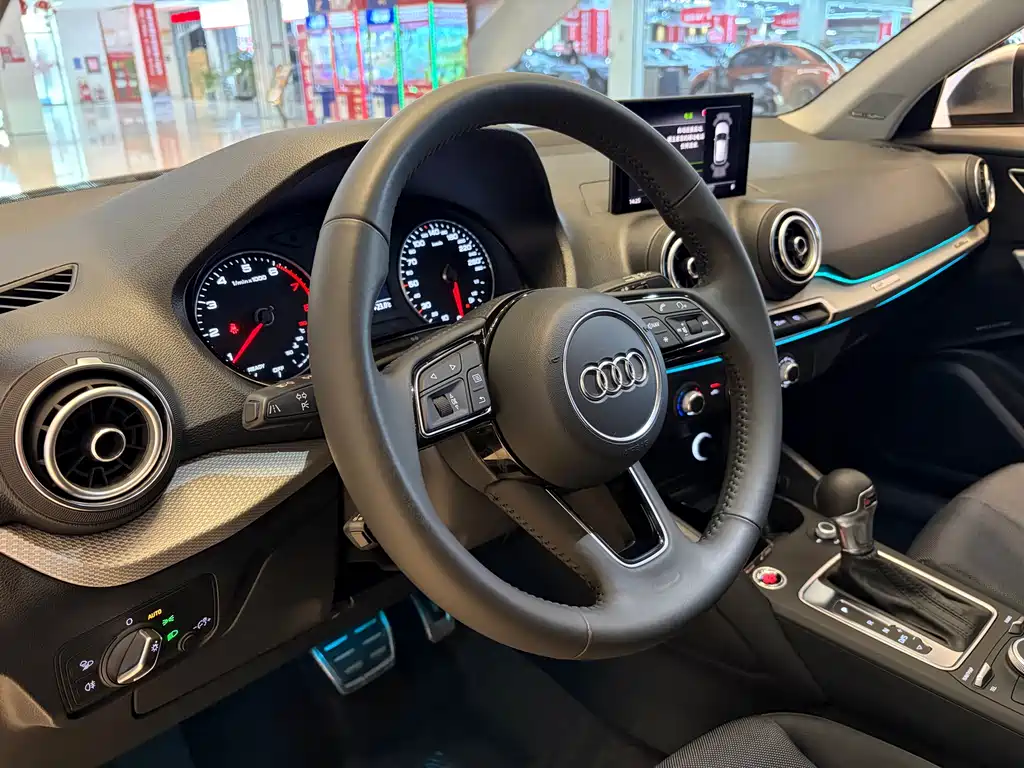 Audi Q2L 2020 35 TFSI Fashion