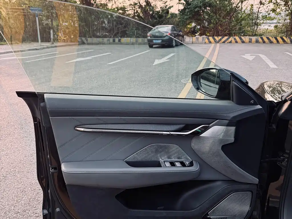 ZEEKR EXTREME KRYPTON 001