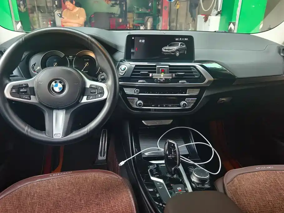 BMW X3 — миниатюра 12