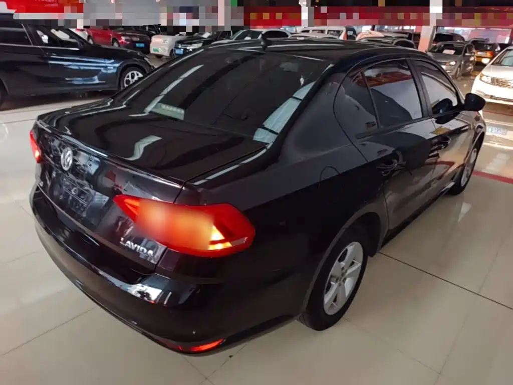 Volkswagen Lavida — миниатюра 7