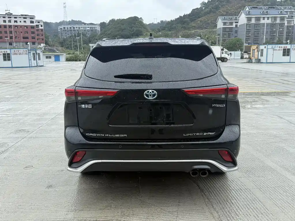 Toyota Crown Kluger — миниатюра 8