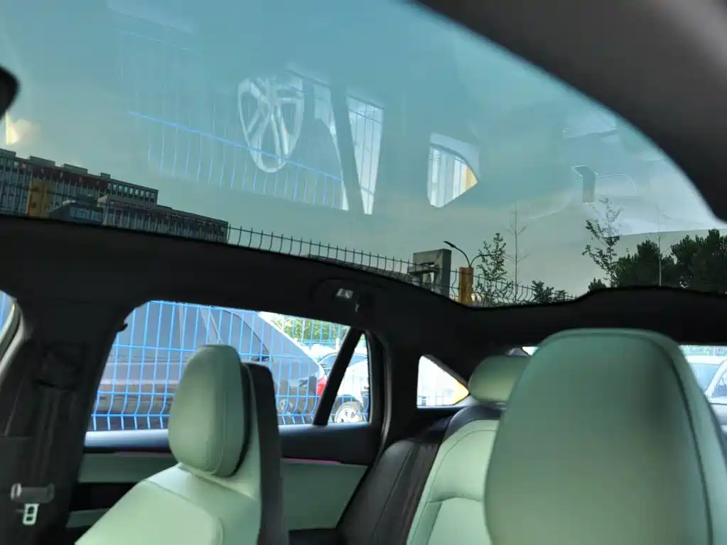 Hongqi Hongqi EH7 — миниатюра 12