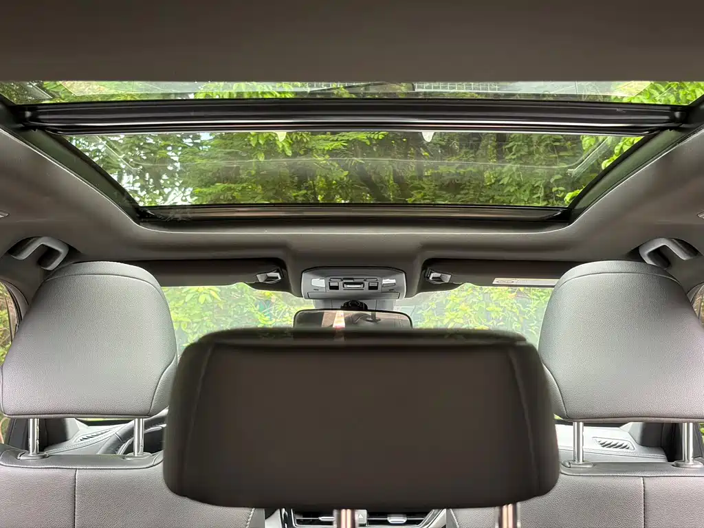 Toyota Crown Kluger — миниатюра 14