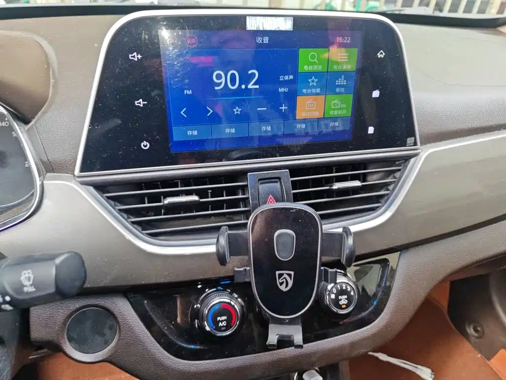 Baojun 310W — миниатюра 9