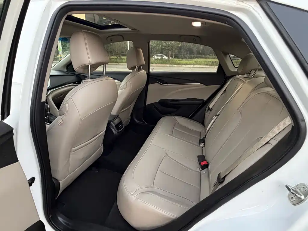 Buick Excelle — миниатюра 6