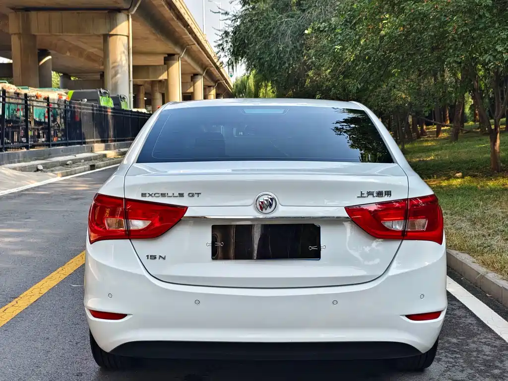 Buick Excelle — миниатюра 12