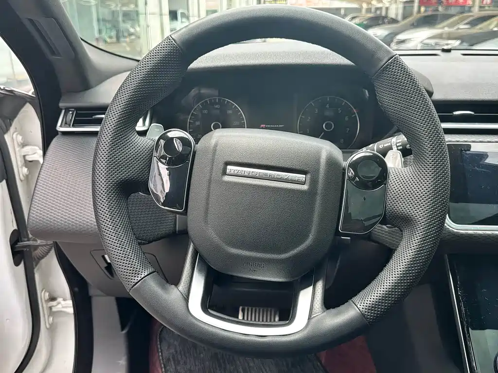 Land Rover Velar — миниатюра 13