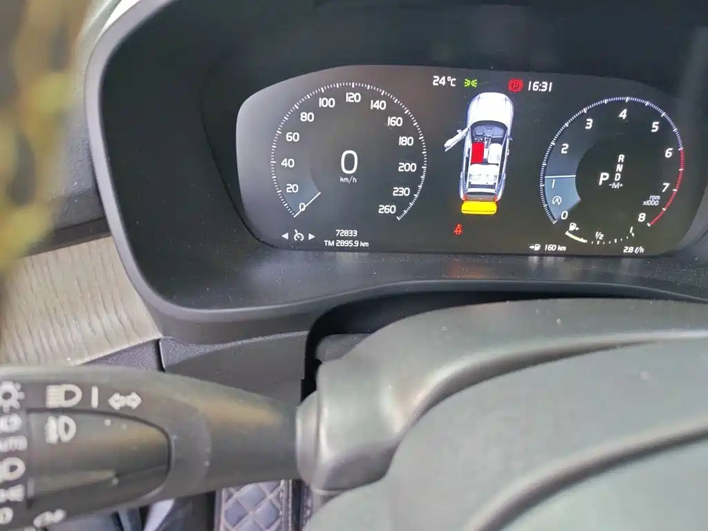 Volvo XC40 — миниатюра 8