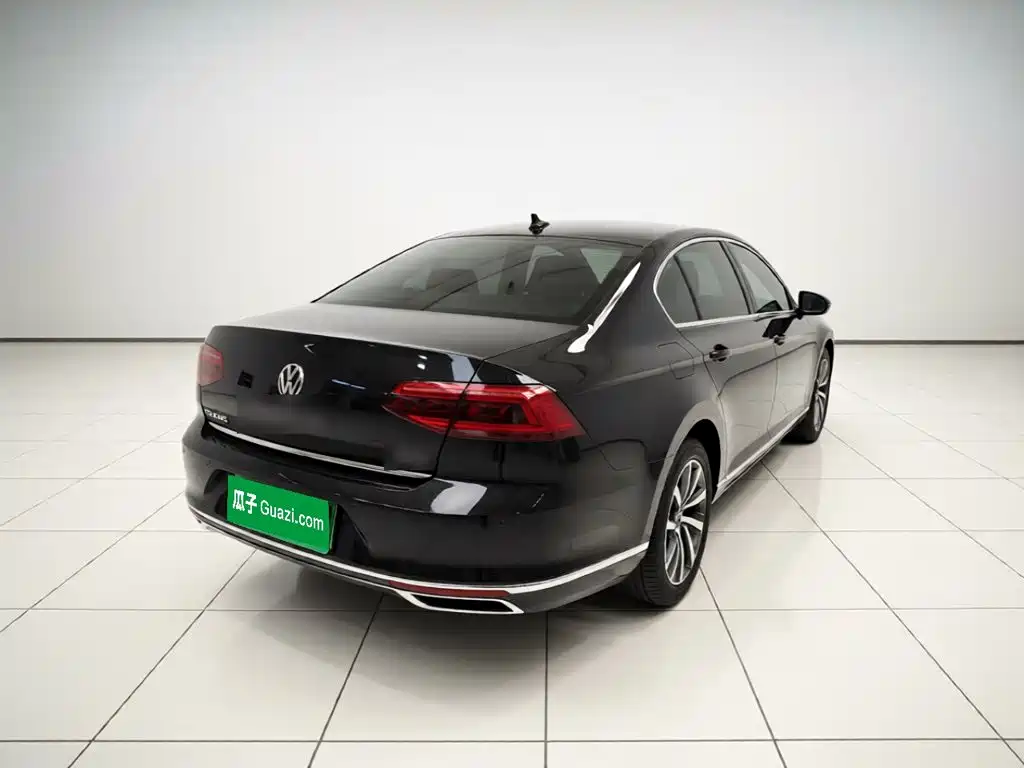 Volkswagen Magotan PHEV — миниатюра 6