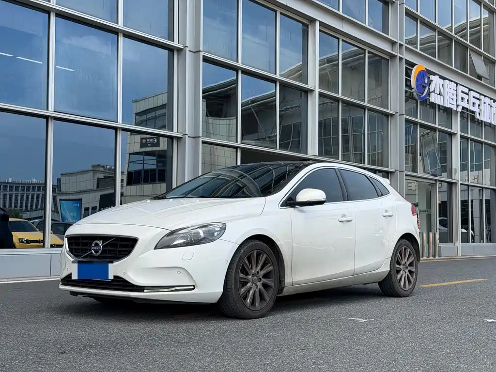Volvo V40 2014