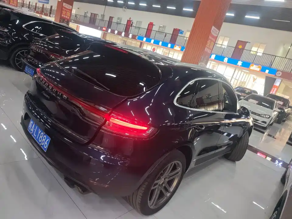 Porsche Macan — миниатюра 7
