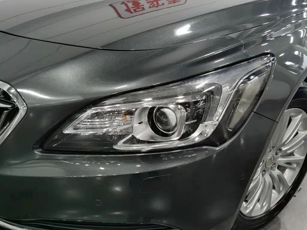Buick LaCrosse — миниатюра 7