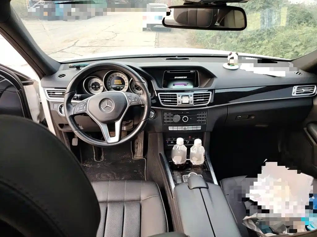 Mercedes-Benz E-Class — миниатюра 5