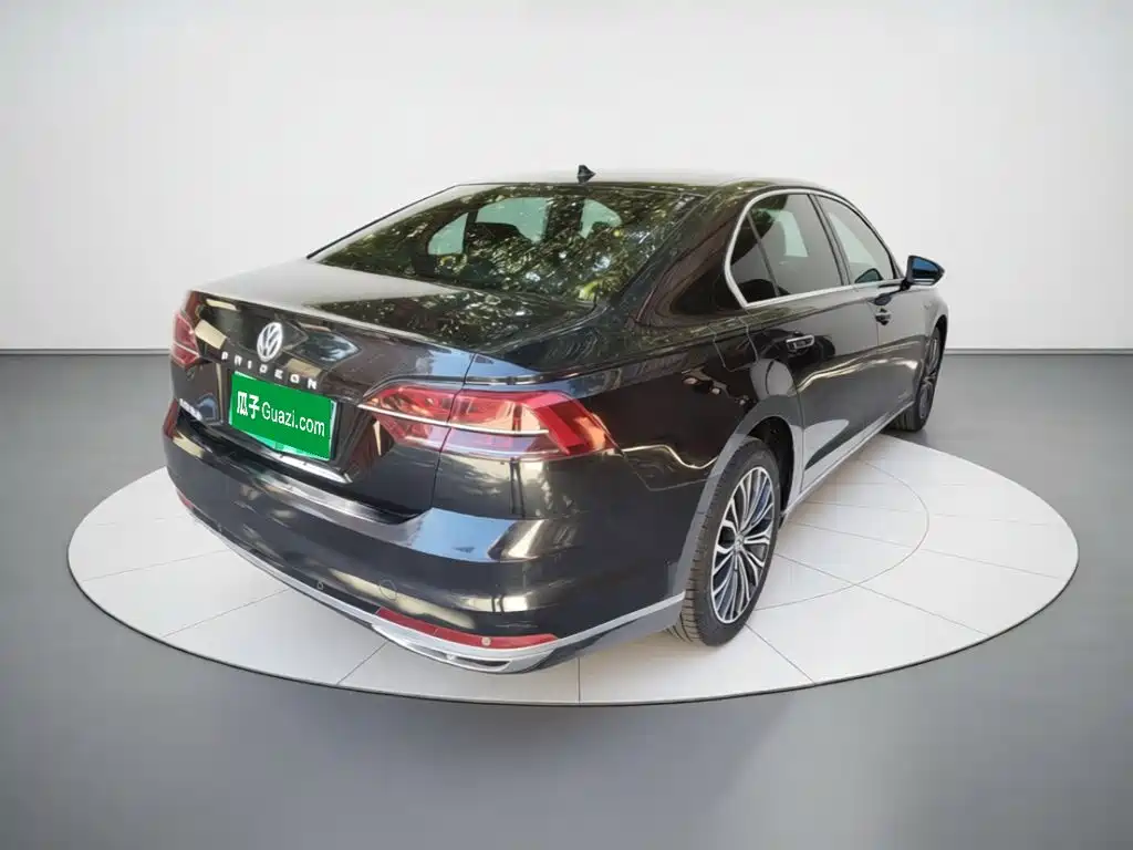 Volkswagen Phideon — миниатюра 4
