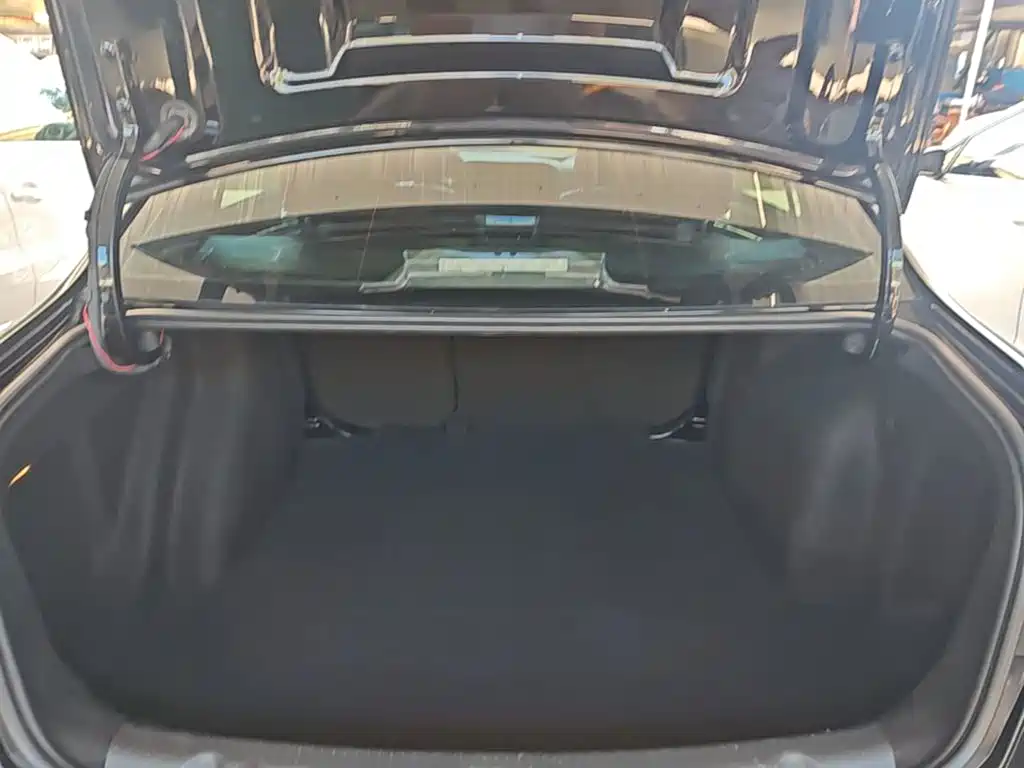 Volkswagen Lavida — миниатюра 19