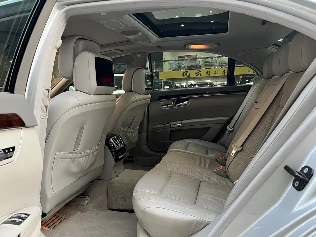 Mercedes-Benz S-Class — миниатюра 6