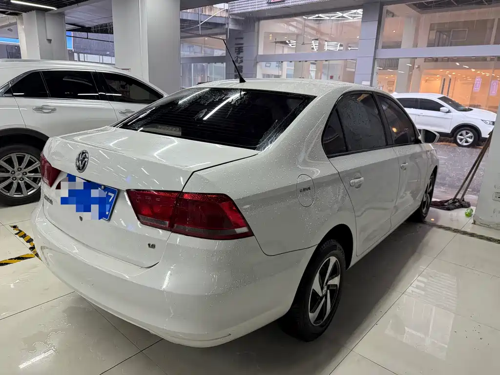 Volkswagen Santana — миниатюра 9