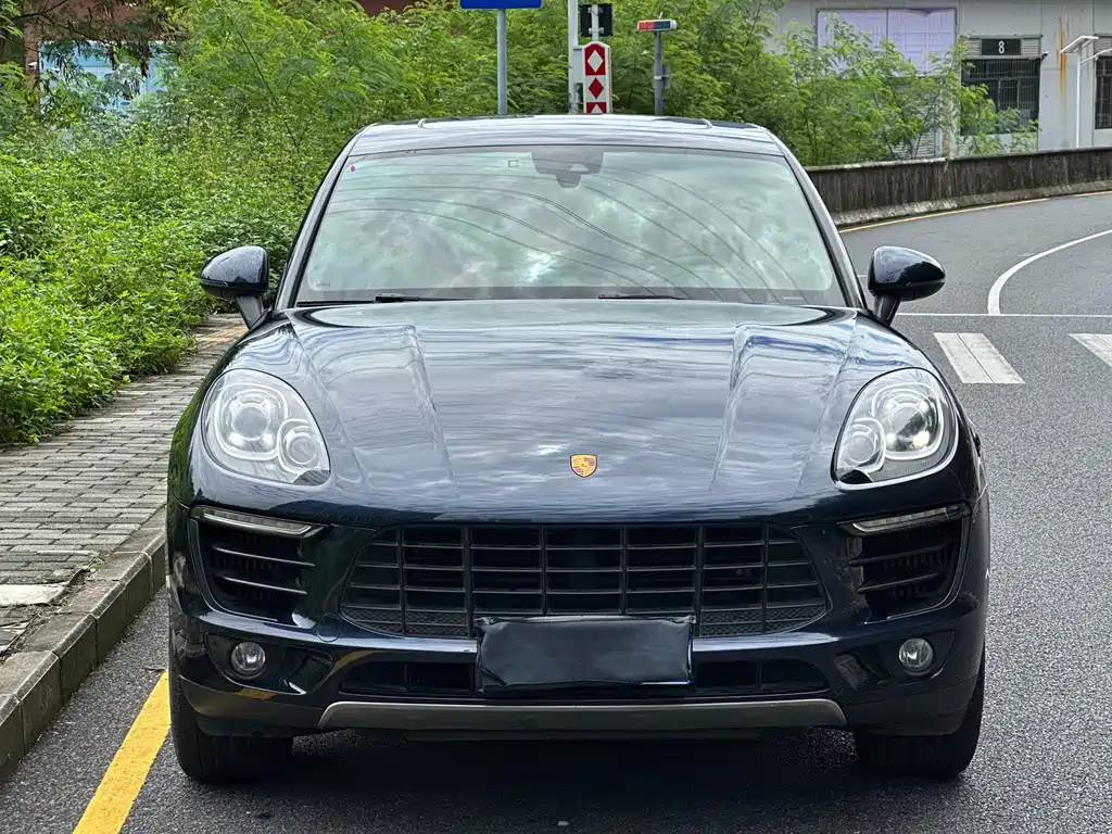 Porsche Macan — миниатюра 2