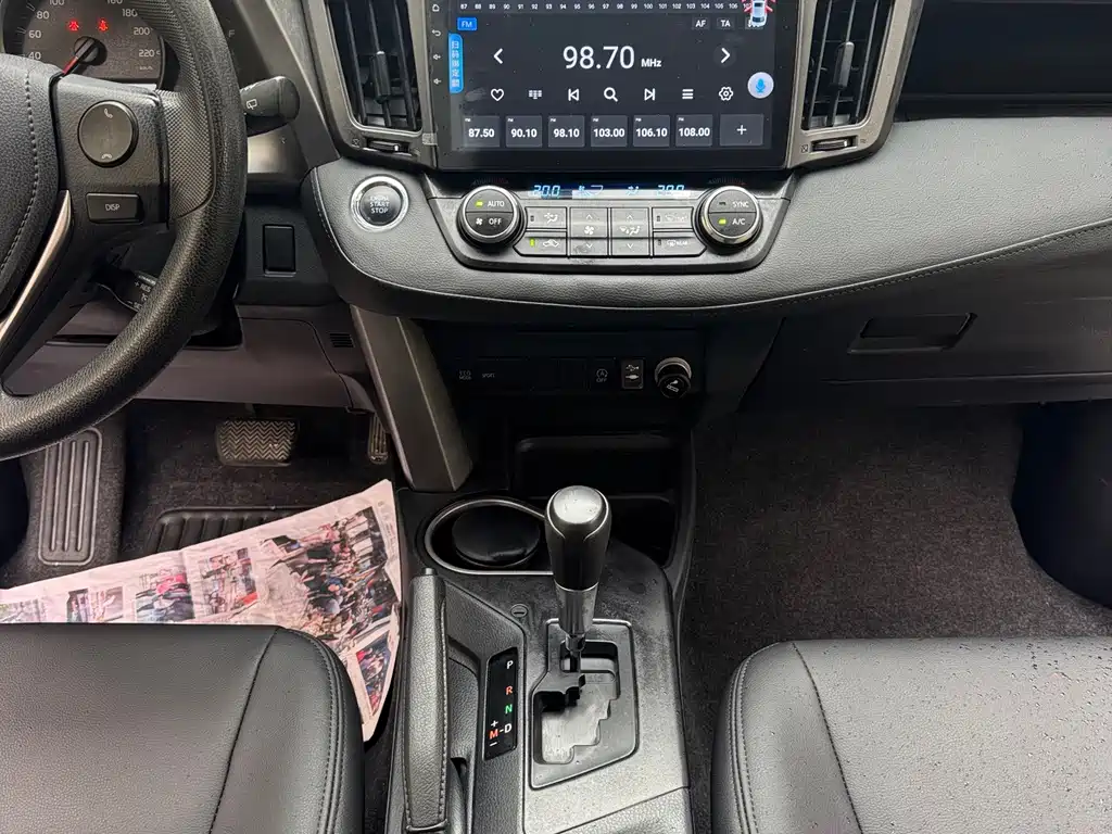 Toyota RAV4 — миниатюра 16