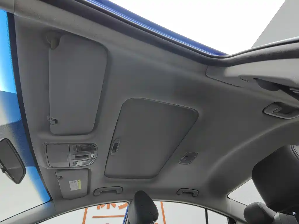 Hyundai Elantra — миниатюра 14