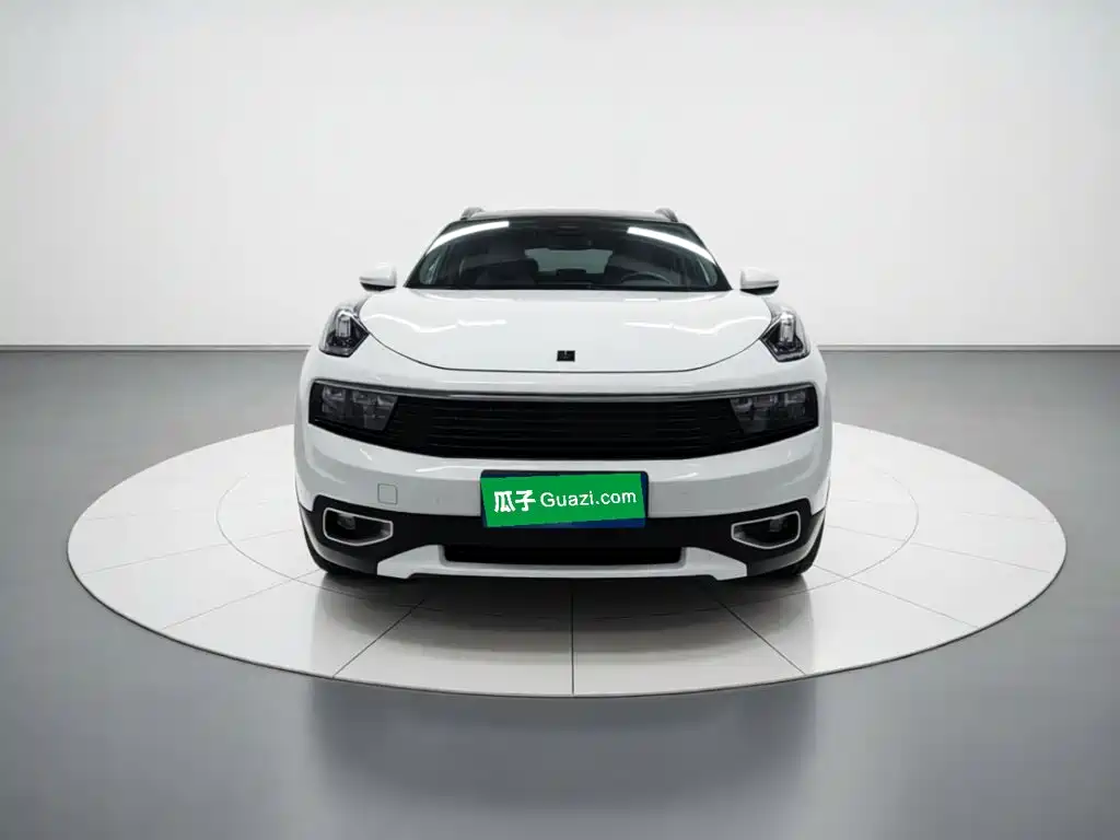 Lynk & Co 01 — миниатюра 2