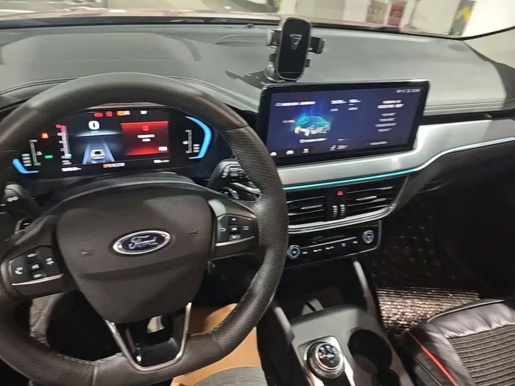 Ford Focus Active — миниатюра 10