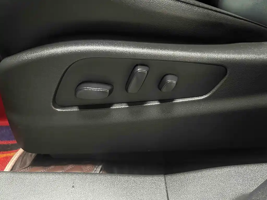 Cadillac XT4 2020 28T Lead