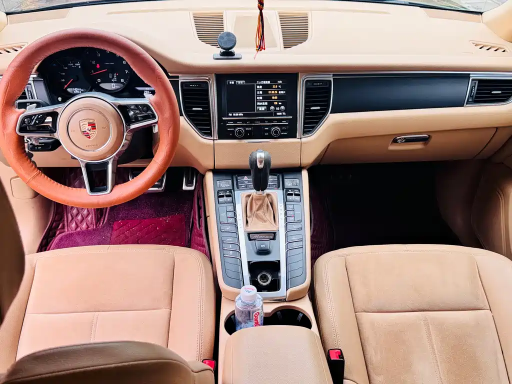 Porsche Macan — миниатюра 6