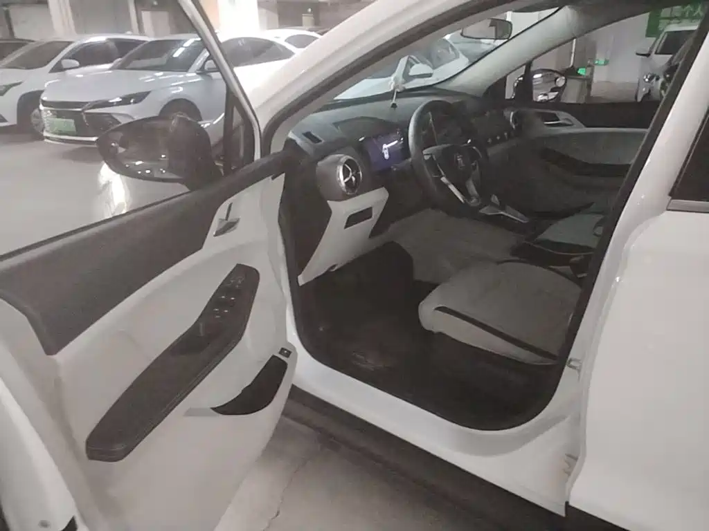 BYD Yuan Pro — миниатюра 12