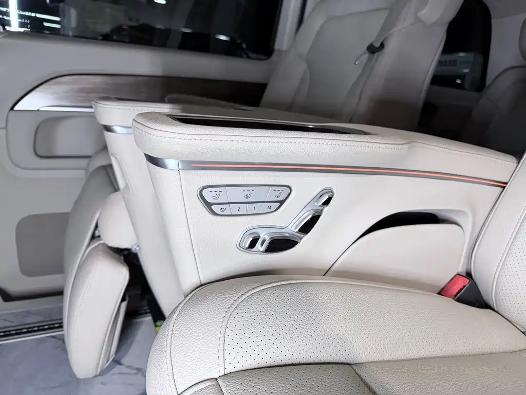 Mercedes-Benz V-Class — миниатюра 7