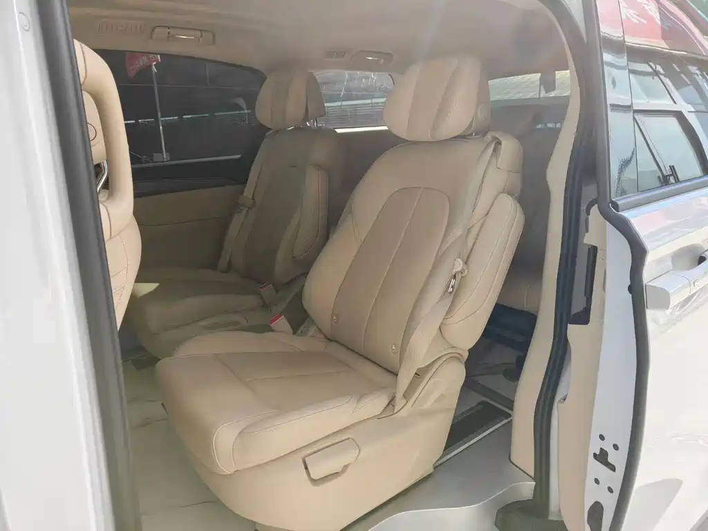 Buick GL8 Hybrid — миниатюра 9