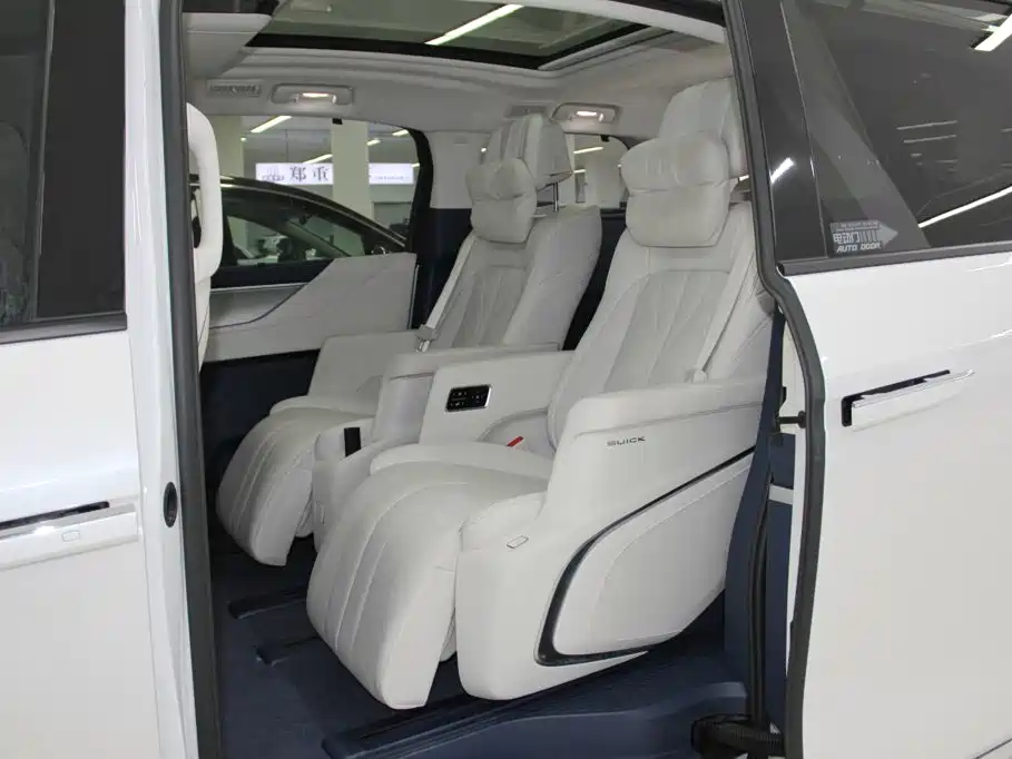 Buick GL8 Hybrid — миниатюра 8