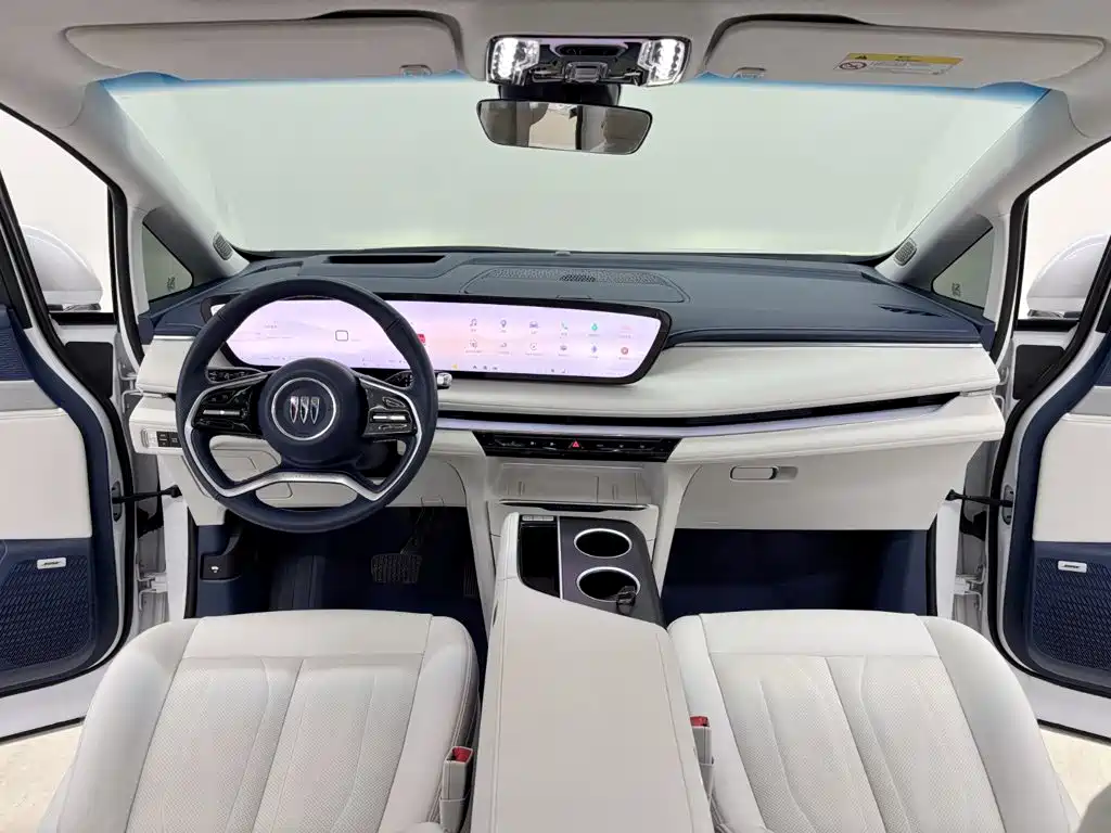 Buick GL8 Hybrid — миниатюра 11