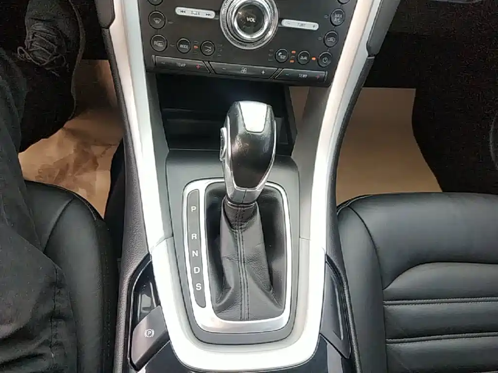 Ford Mondeo — миниатюра 14