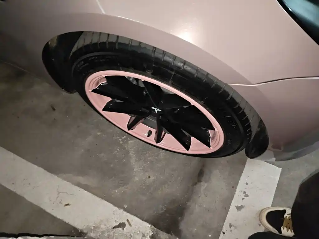 Tesla Model 3 — миниатюра 25