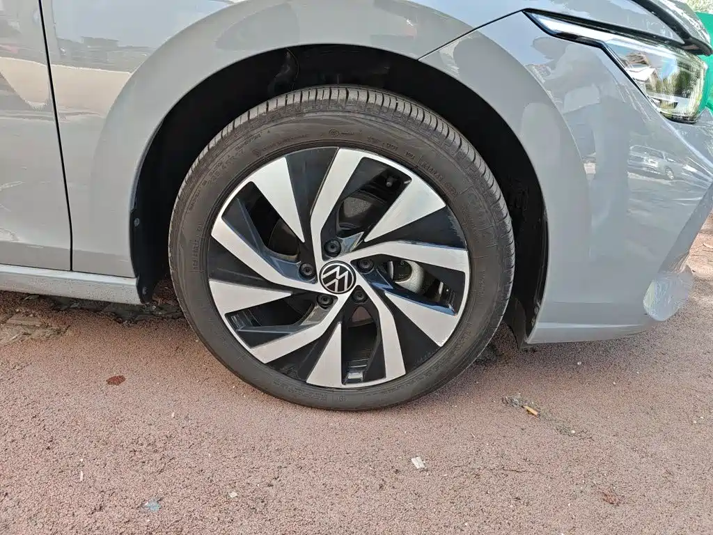 Volkswagen Golf — миниатюра 8