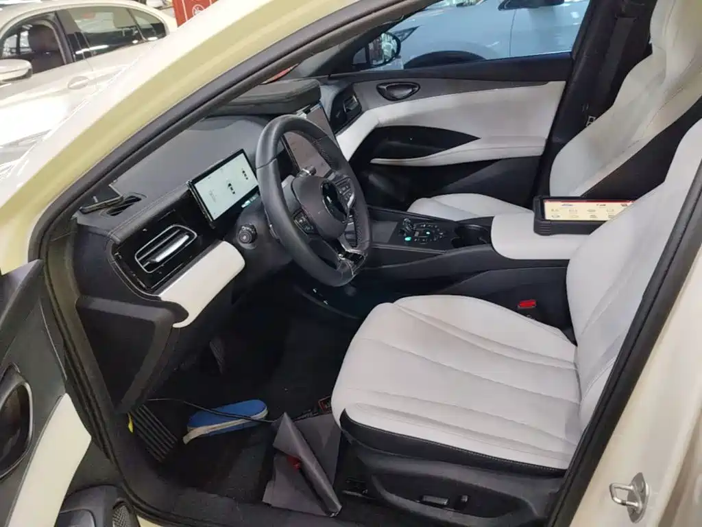 BYD Seal 06 — миниатюра 15