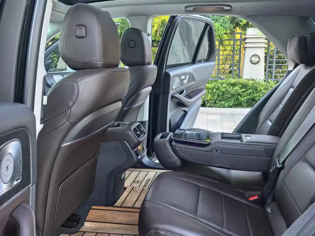 Mercedes-Benz GLE (Import) — миниатюра 10