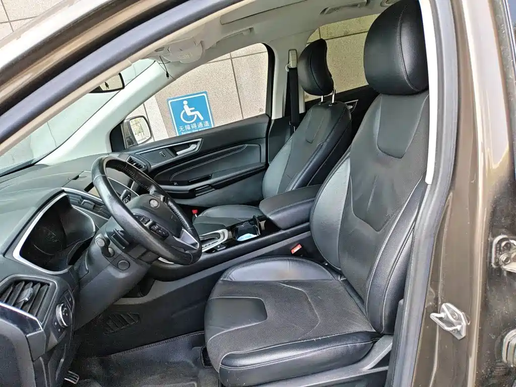 Ford Edge — миниатюра 11