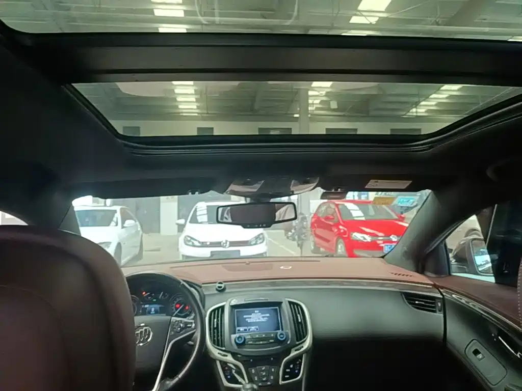 Buick LaCrosse — миниатюра 18