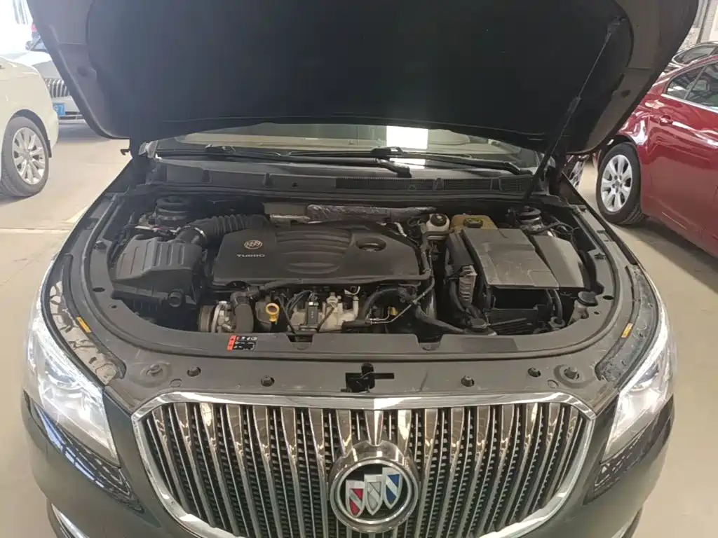 Buick LaCrosse — миниатюра 20