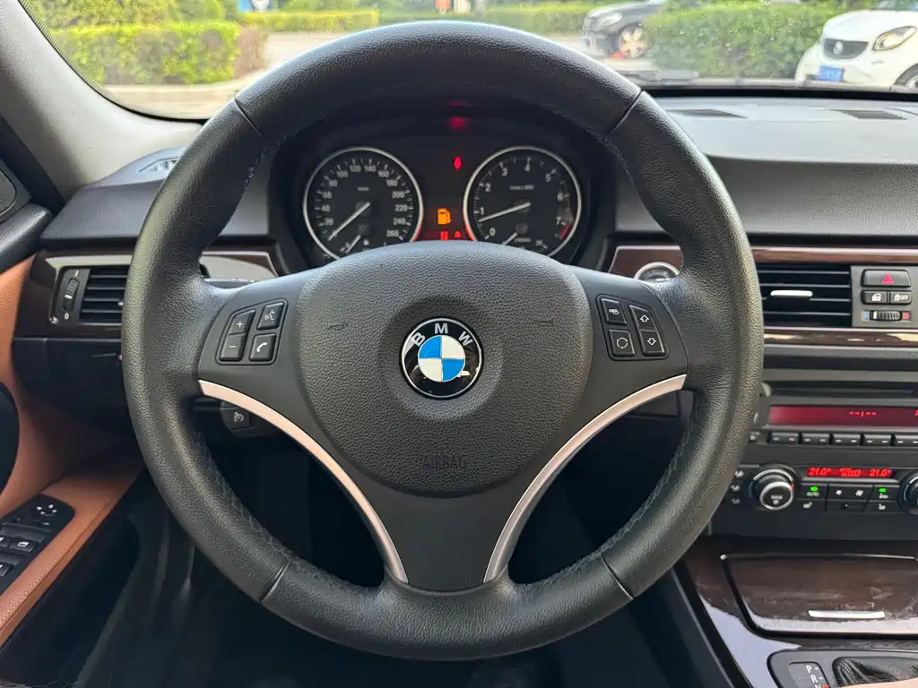 BMW 3 Series — миниатюра 13