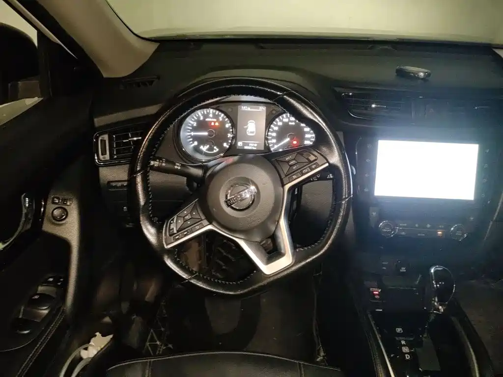 Nissan X-Trail — миниатюра 6