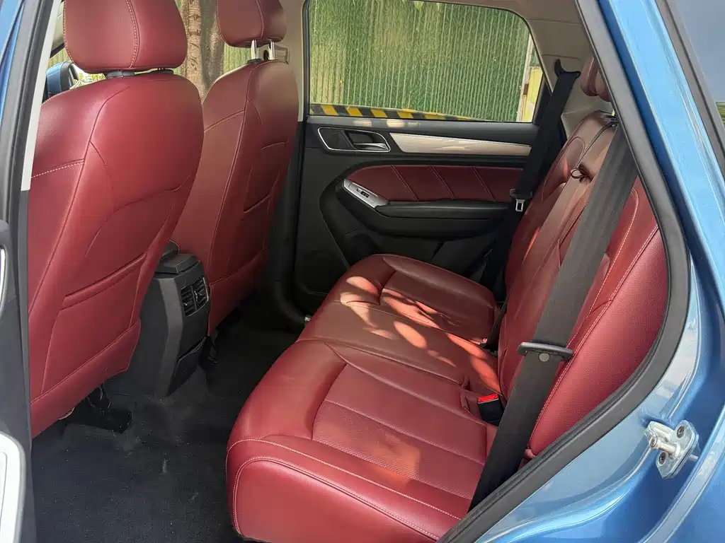 Roewe RX5 — миниатюра 12