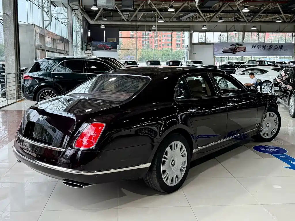 Bentley Mulsanne — миниатюра 3