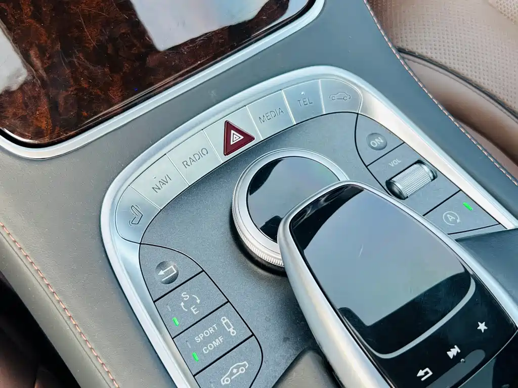 Mercedes-Benz S-Class — миниатюра 14