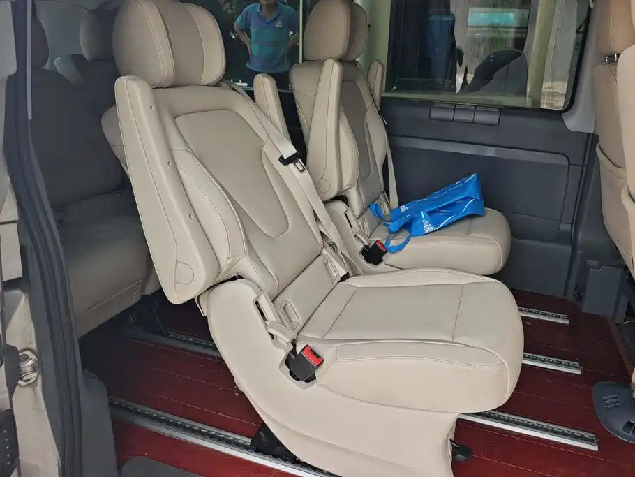 Mercedes-Benz Vito — миниатюра 11